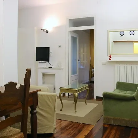 Historical Center Montenapoleone Loft Апартаменты Милан