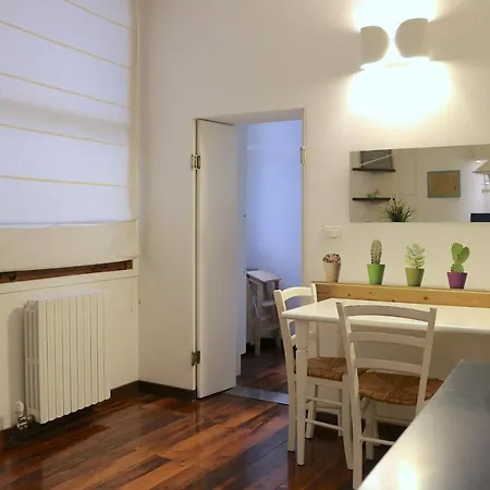 Апартаменты Historical Center Montenapoleone Loft