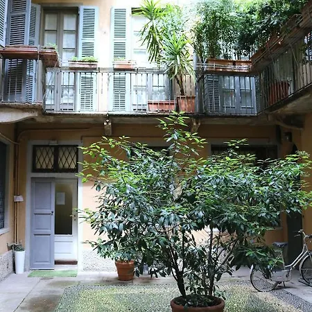 Historical Center Montenapoleone Loft Apartment Milan